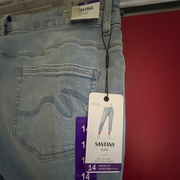 Santana Mid Rise Capris - NWT - Picture 10 of 11